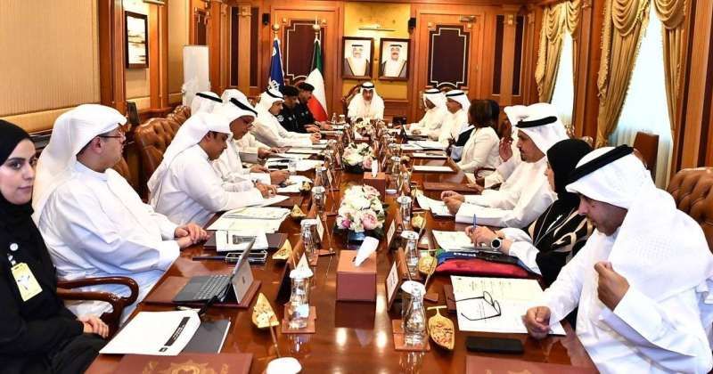 مشروع قرار لرفع الحظر مؤقتاً عن تحويل العمالة المنزلية إلى القطاع الأهلي مدة شهرين