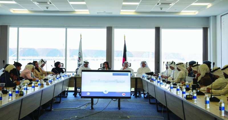 من اجتماع الوزيرة مع الجهات المعنية بتنفيذ مشروع مبنى المطار