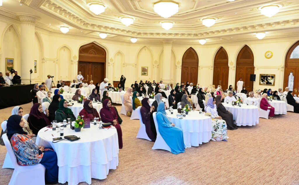 الأكاديمية السلطانية للإدارة تطلق مبادرة ” تَسمو” لتطوير الكفاءات القيادية للمرأة العُمانية