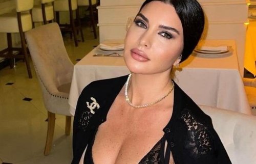 تخطت المحظور.. لاميتا فرنجية تستحم في البانيو كما ولدتها امها!