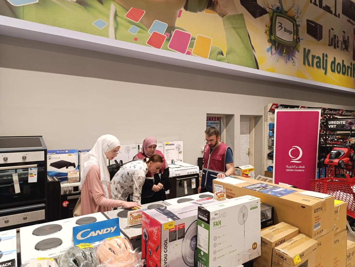 قطر الخيرية توزع مساعدات لمكفوليها في البوسنة