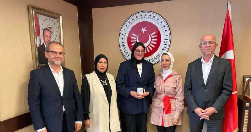 المديرة العامة لمكتبة الكويت الوطنية تبحث سبل التعاون مع مسؤولي الأرشيف العثماني