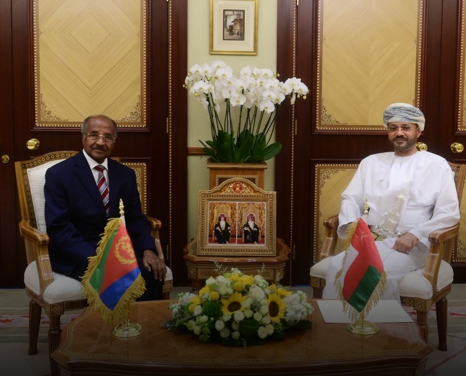 جلالةُ السُّلطان المُعظم يتلقّى رسالةً خطيّةً من الرئيس الإريتري