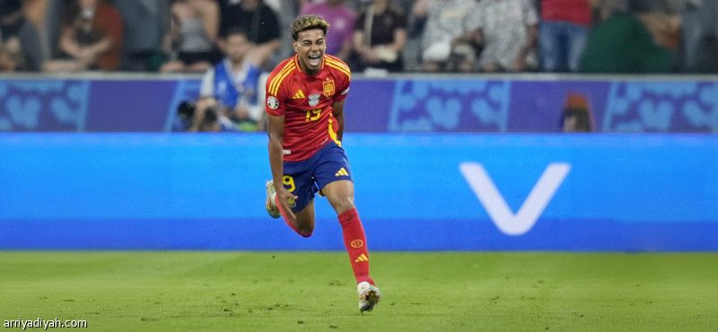 جمال يواصل كتابة التاريخ في اليورو