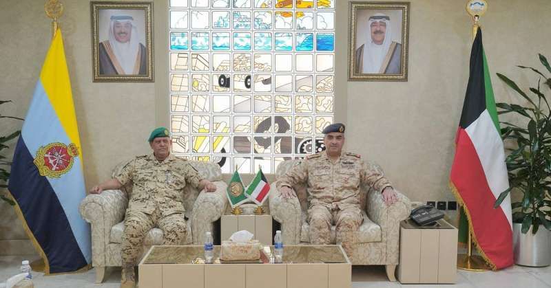 رئيس الأركان يستقبل رئيس الاستخبارات والأمن بالقيادة العسكرية الخليجية الموحدة