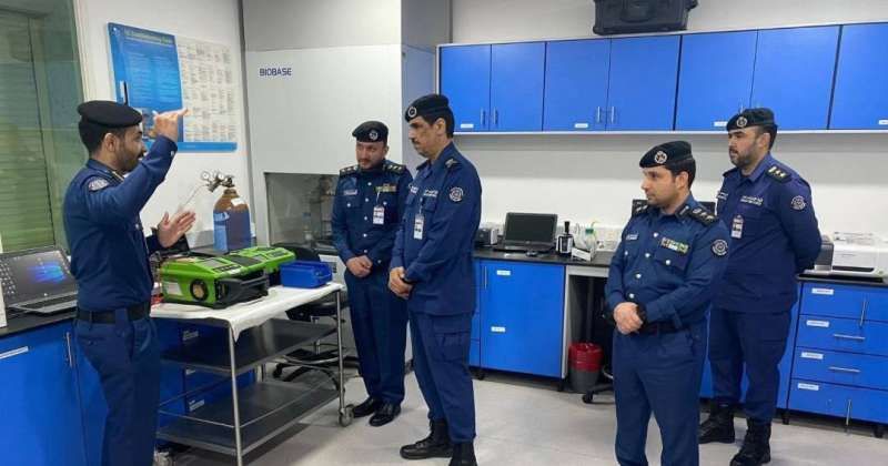 رئيس قوة «الإطفاء» يتفقد إدارتَي تحقيقات الحوادث والعلاقات العامة