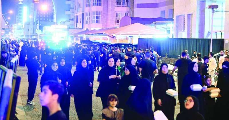 حضور نسائي كبير للمجالس الحسينية (تصوير أسعد عبدالله)