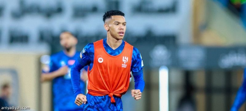 4 يلاحقون فقيهي الهلال