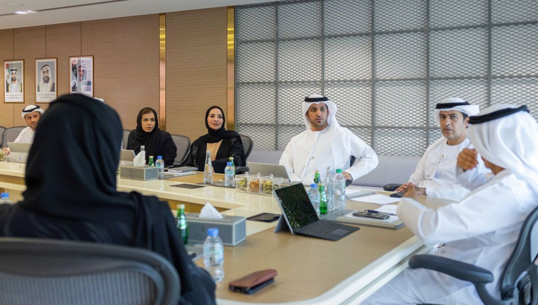استعراض مستجدات تنفيذ برنامج دعم نمو الأسرة الإماراتية في أبوظبي