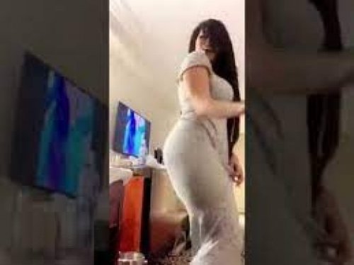 مراهقة عراقية تشعل حماس الشباب بوصلة رقص على واحدة ونص فشر سما المصري وصافيناز