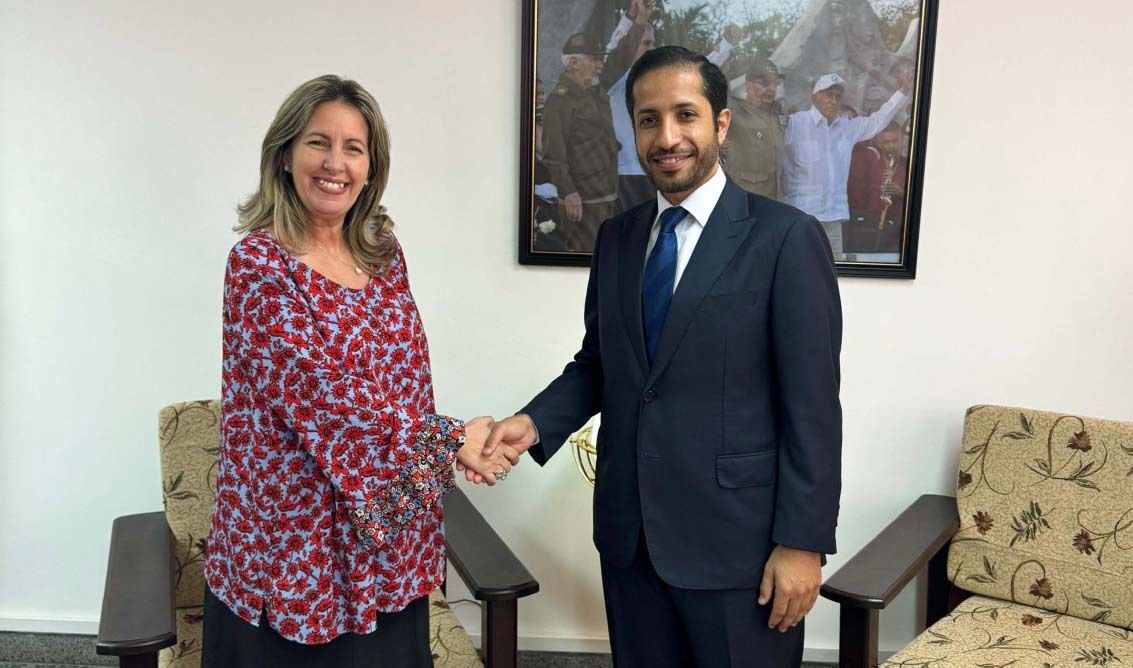 بحث العلاقات بين الإمارات وكوبا