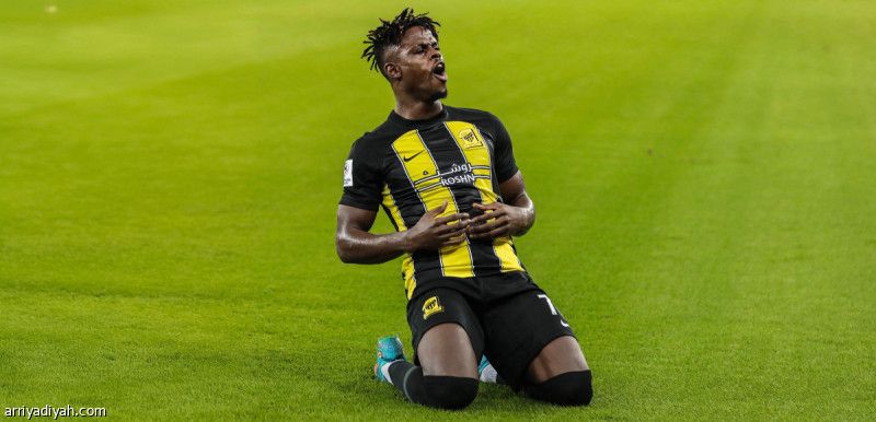 «اتفاق مبدئي» ينقل كمارا إلى الشباب