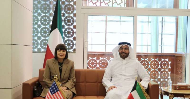 وزير المالية د.أنور المضف يلتقي السفيرة الأميركية لدى البلاد