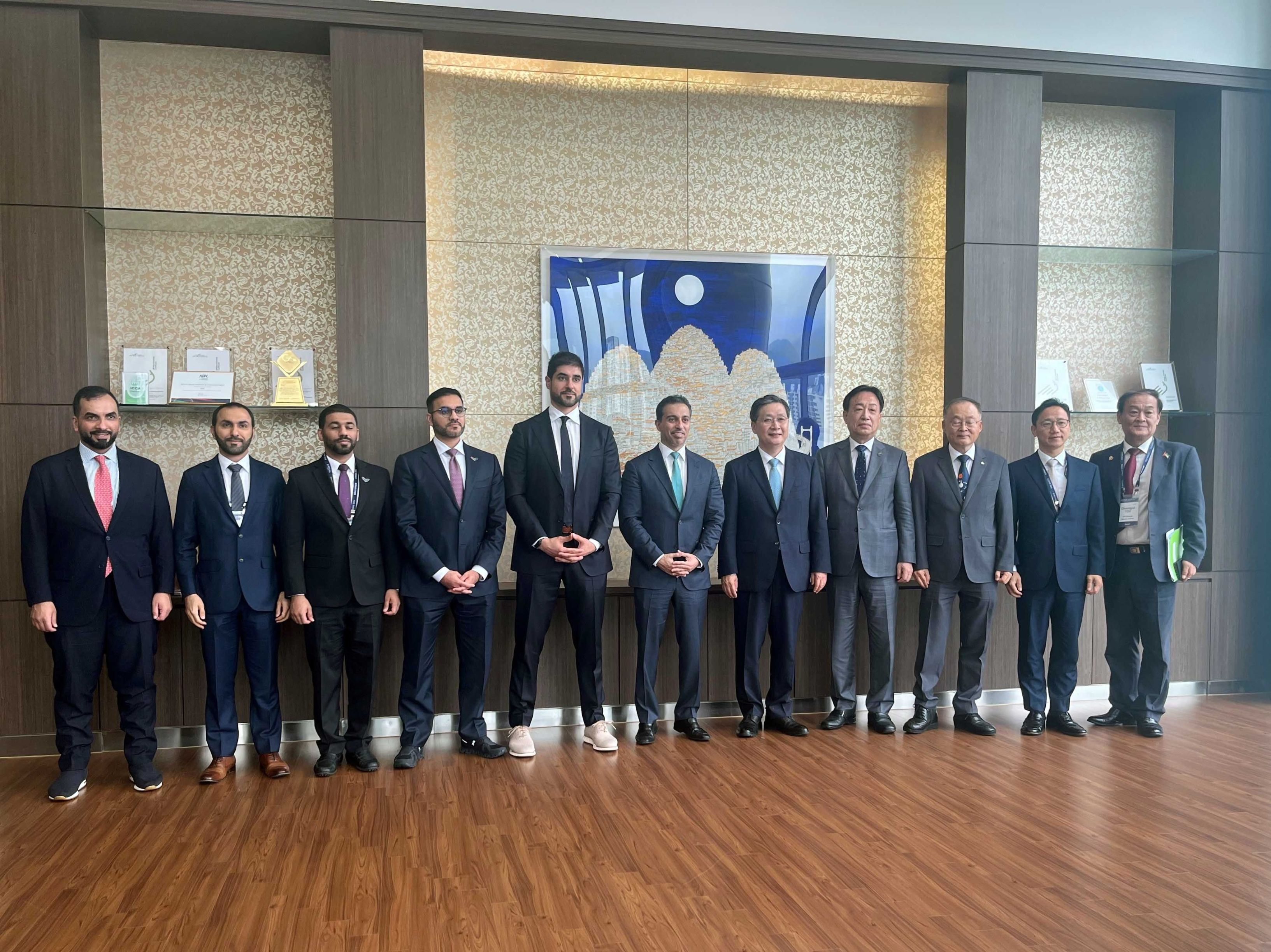 "الإمارات للفضاء" تستعرض إنجازات الدولة في القطاع خلال مؤتمر "كوسبار"