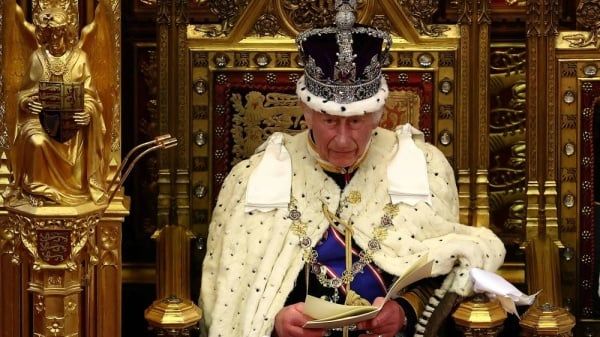 الملك تشارلز: بريطانيا تريد «إعادة تحديد» علاقاتها مع الشركاء الأوروبيين