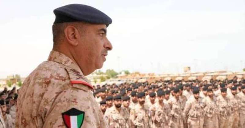 رئيس الأركان يتفقد عدداً من الوحدات والمواقع العسكرية