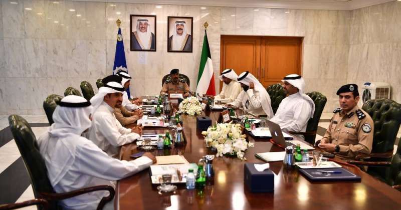 النواف مترئسا الاجتماع