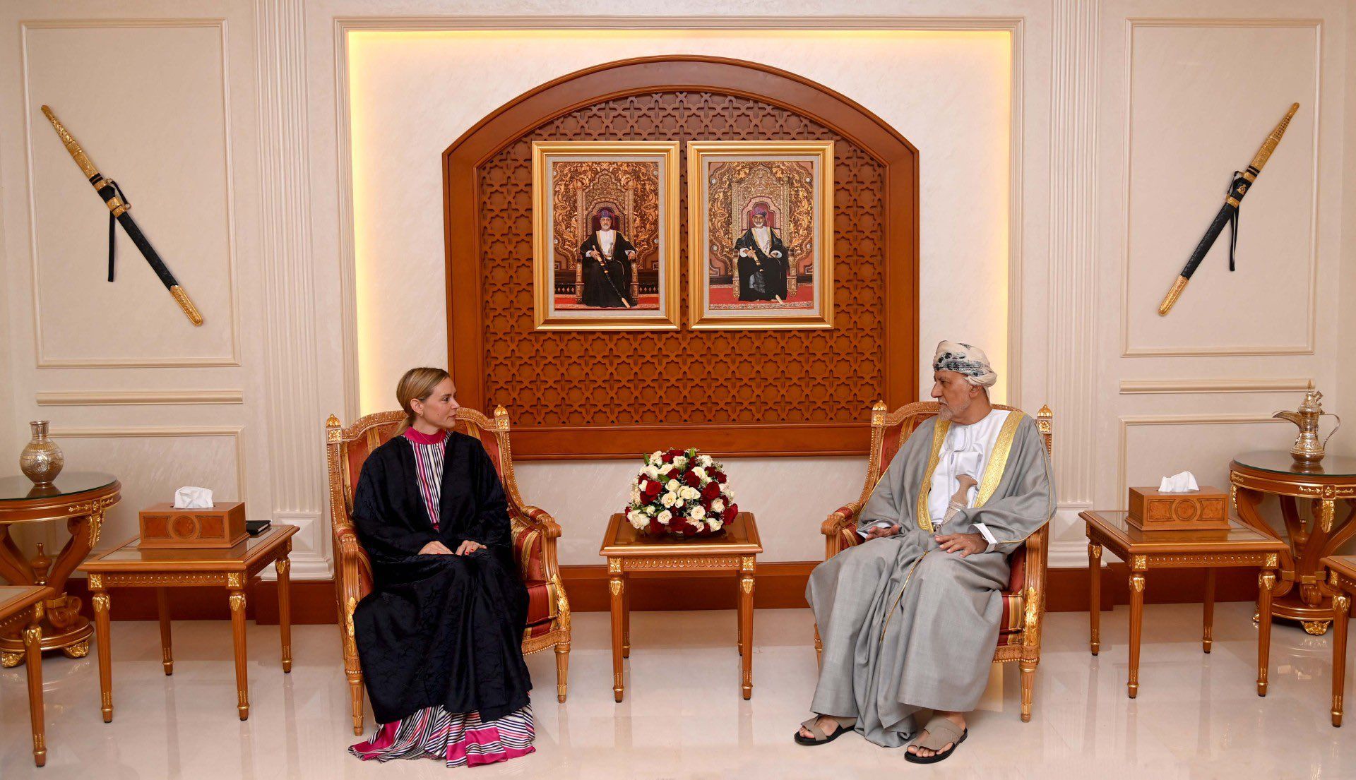 بتكليفٍ سامٍ .. السيد شهاب يودع السفيرة الفرنسية