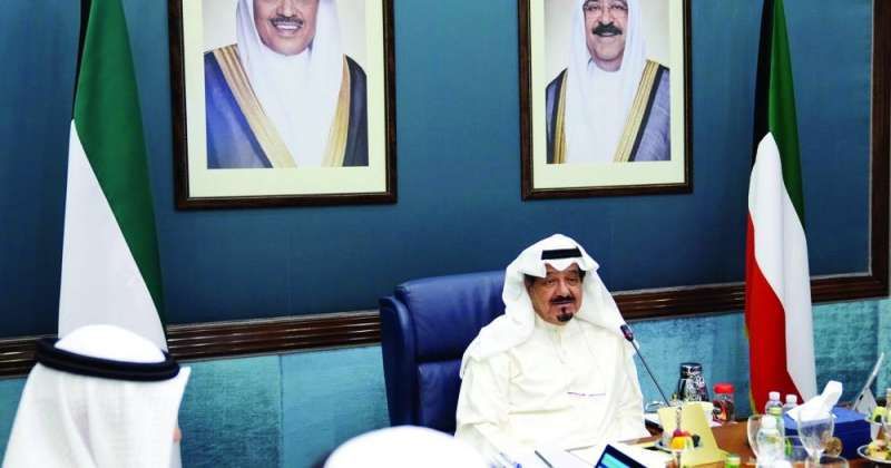 سمو رئيس الوزراء مترئساً اجتماعاً سابقاً لمجلس الوزراء (أرشيفية)