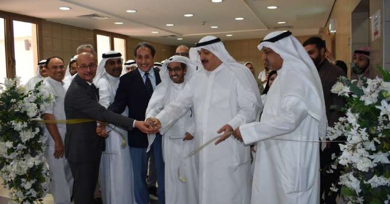 العوضي يفتتح وحدة غسيل الكلى في مركز صباح الأحمد الصحي والمستودعات الطبية في العدان