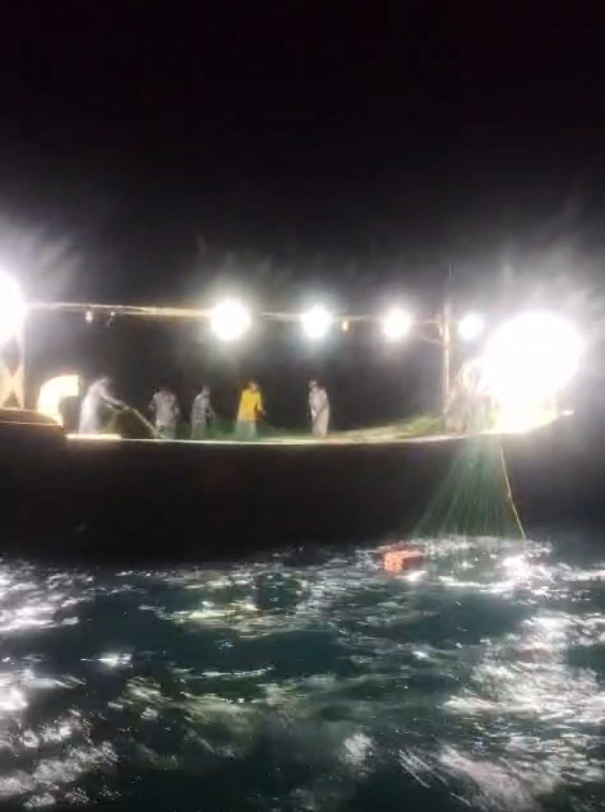 ضبط 6 سفن صيد تصطاد في المناطق الغير مصرح لها