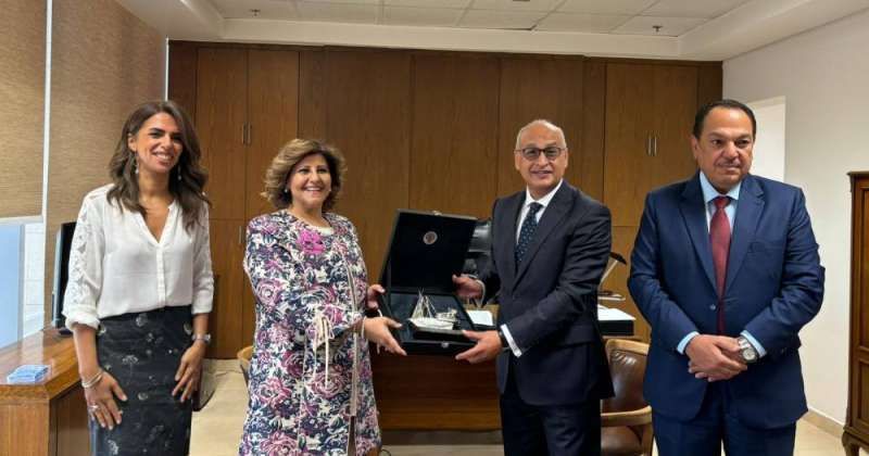 جواهر الصباح بحثت تعزيز التعاون مع مساعد وزير الخارجية المصري لحقوق الإنسان