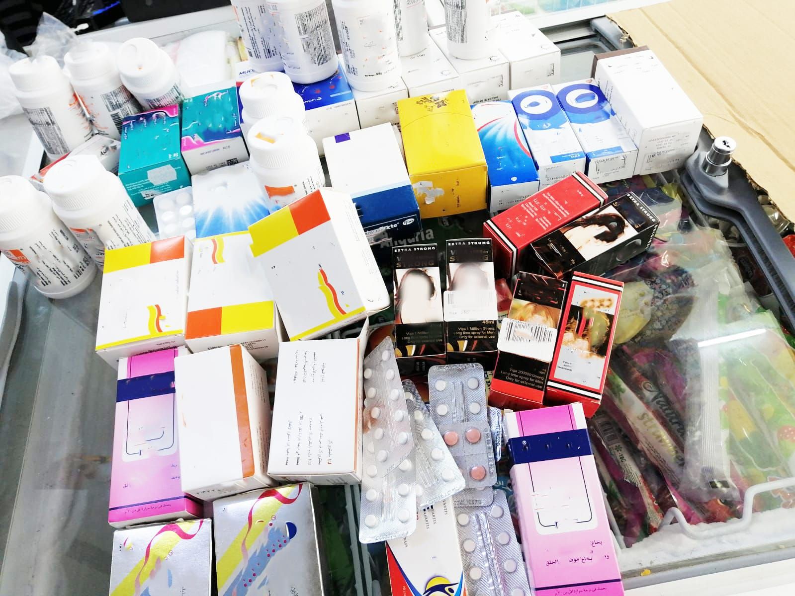 ضبط سلع محظورة بالظاهرة