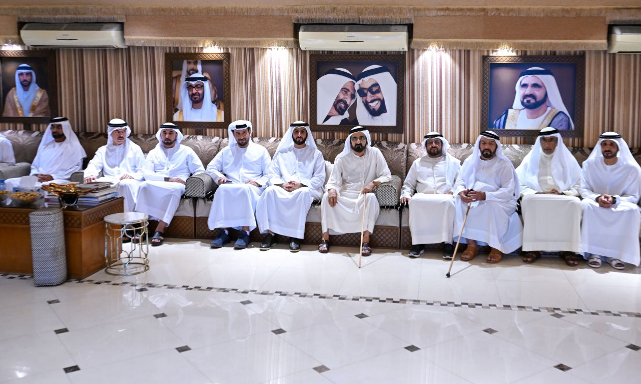 محمد بن راشد يعزي في وفاة محمد بن سعيد الطاير