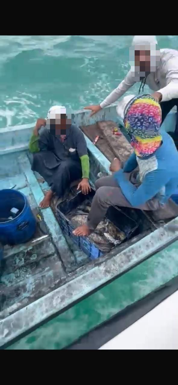 ضبط 4 عمالة تمارس مهنة الصيد بدون ترخيص