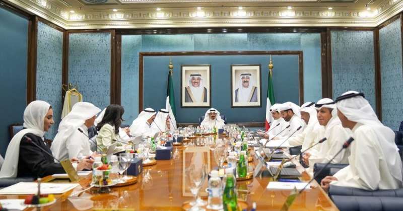 سمو الشيخ أحمد العبدالله مترئساً اجتماع مجلس الوزراء