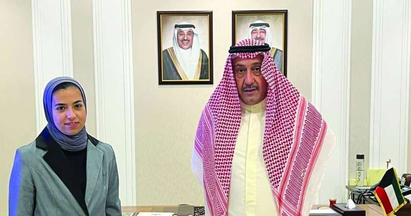 فيصل الحمود خلال استقباله الفارسة إيمان العتيبي