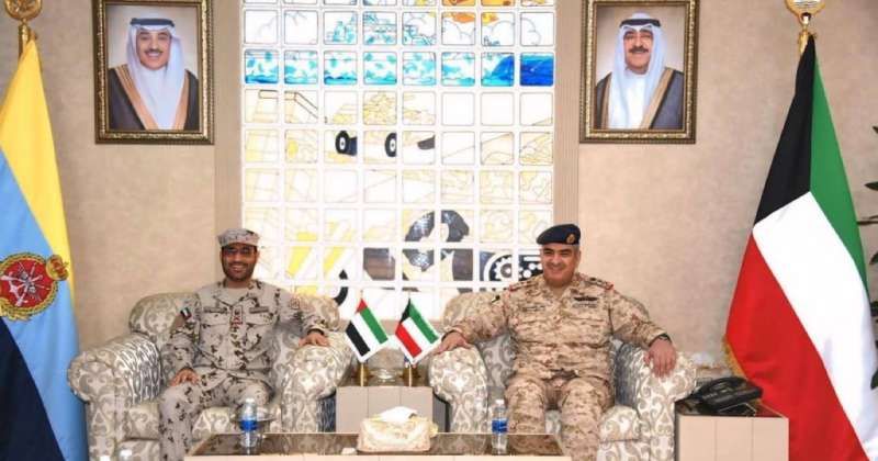 رئيس الأركان يبحث مع مسؤول عسكري إماراتي موضوعات مشتركة