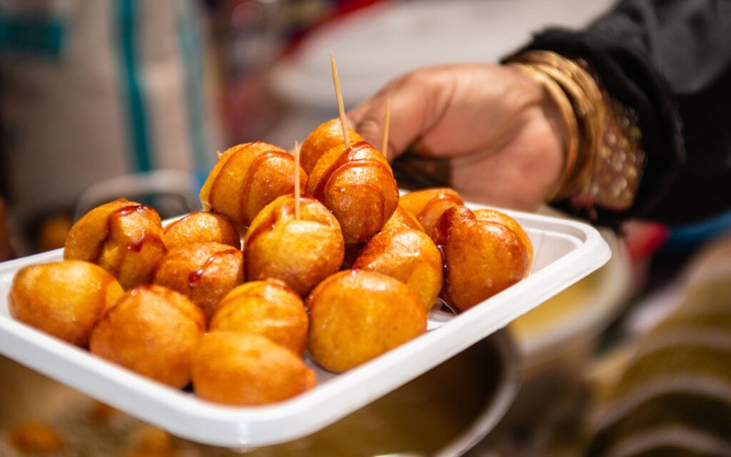 الأكلات الشعبية الإماراتية.. دلالات تاريخية وتراثية تتخطى روعة المذاق