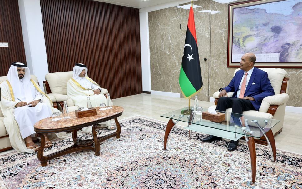 نائبا رئيس المجلس الرئاسي الليبي يجتمعان مع سفير دولة قطر