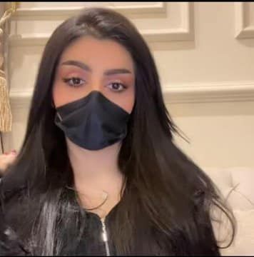 سعودية عشرينة تروي تجربتها: اخلط كمية من زيت الزيتون مع الموز وضعه بهذا المكان مرة واحدة قبل النوم ولن تستغني عنها طيلة حياتك.. (طريقة الإستخدام)