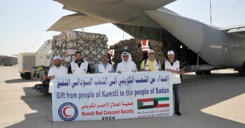 الطائرة الأولى من الجسري الجوي الإغاثي الجديد