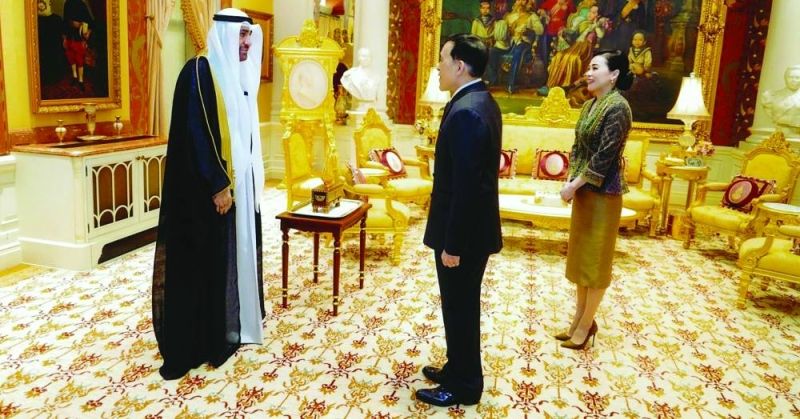 السفير الفيلكاوي خلال لقائه ملك تايلند