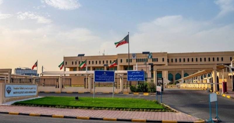 «الكهرباء»: إعادة التيار إلى أجزاء من 21 منطقة