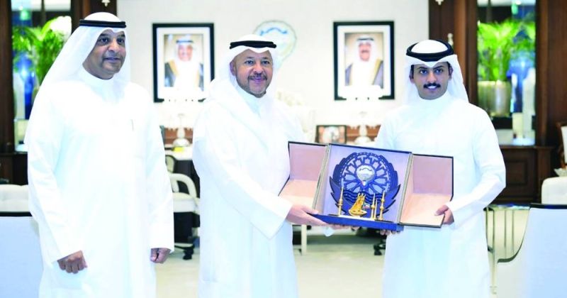 مُحافظ الفروانية استقبل محمود بوشهري ووليد السعيد