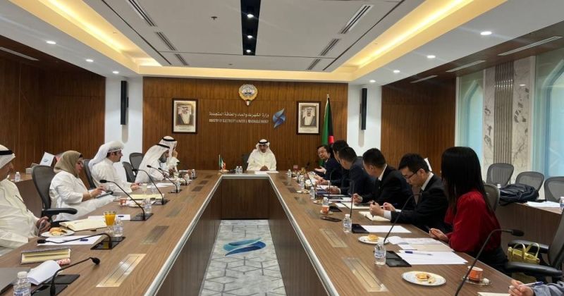 بوشهري يناقش مع وفد صيني الخطط التنفيذية لمشروع الشقايا