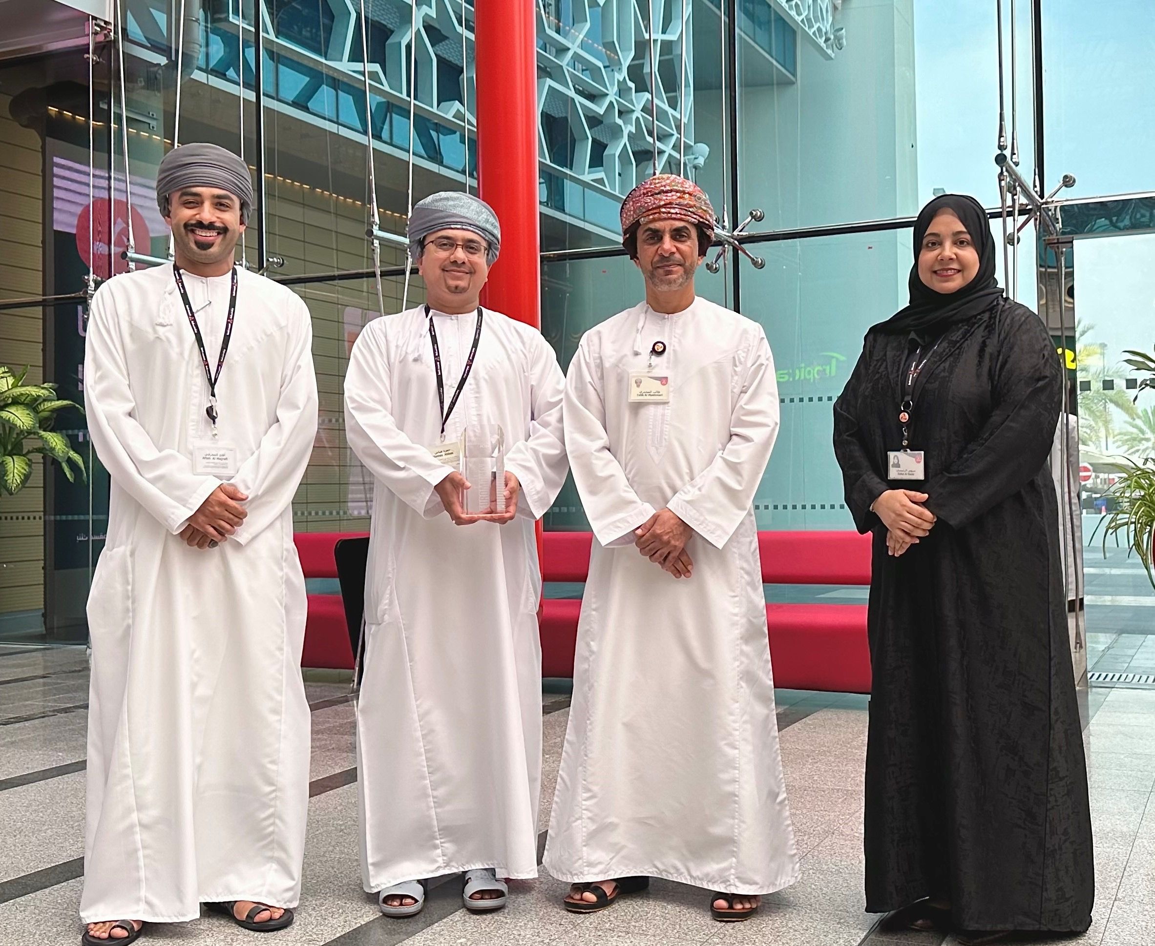 بنك مسقط يُتوّج بجائزة أفضل بنك في مجال المسؤولية الاجتماعية للشركات من Euromoney