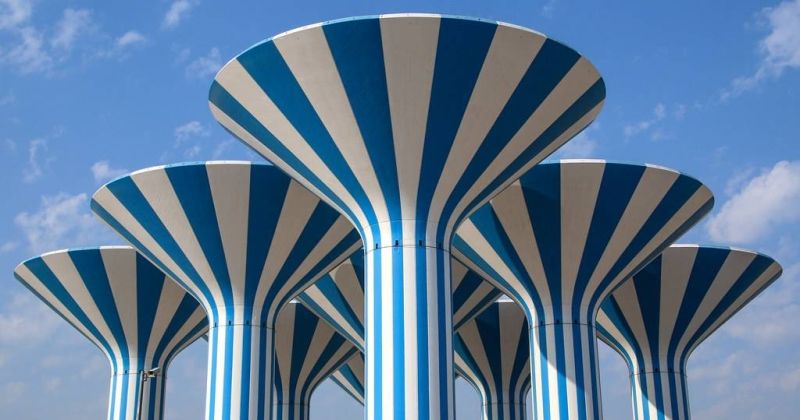 محطة نموذجية لتحلية مياه البحر تنتج 50 مليون غالون يومياً