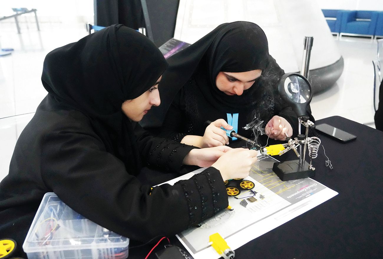 «أكاديمية الشارقة لعلوم وتكنولوجيا الفضاء» تنمي مهارات ومعارف الطلبة