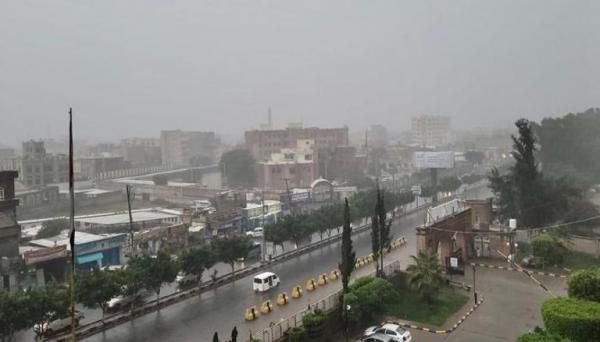 صنعاء: وفاة طفلتين غرقاً داخل حفرة ترابية امتلأت بتجمّع مياه الأمطار