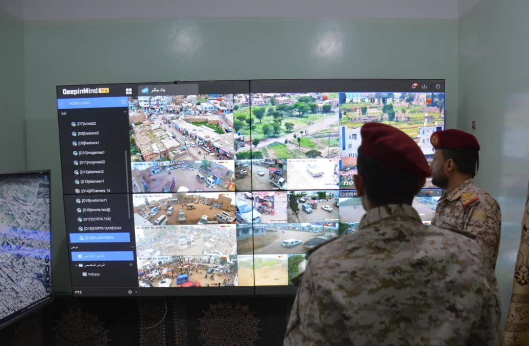 قائد محور طور الباحة يطلع على تجهيزات وحدة الرصد والرقابة الإلكترونية تعز/ لحج