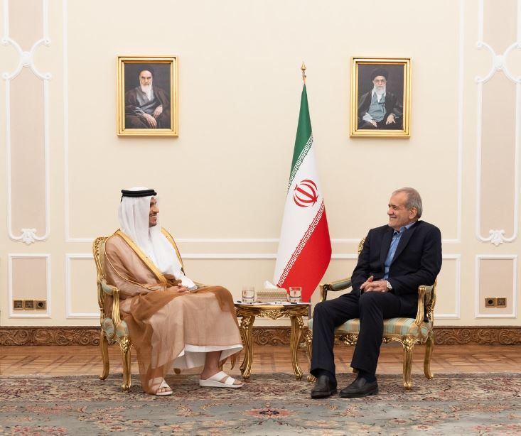 الرئيس الإيراني يستقبل رئيس مجلس الوزراء وزير الخارجية