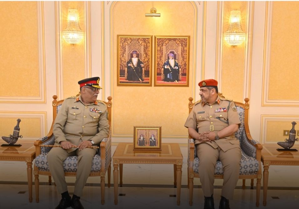 رئيس أكاديمية الدراسات الإستراتيجية والدفاعية يستقبل مسؤولًا باكستانيًّا