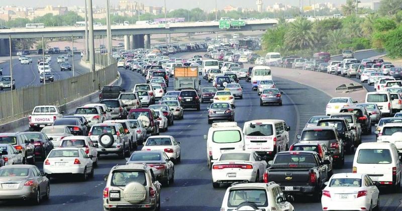 تنسيق بين «الداخلية» والجهات الحكومية لوضع حلول لأزمة «الزحمة»