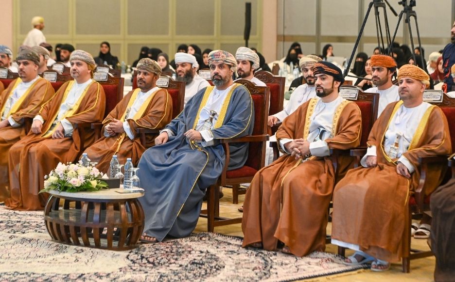 بدء أعمال ندوة الإرشاد والتوجيه المهني بصلالة