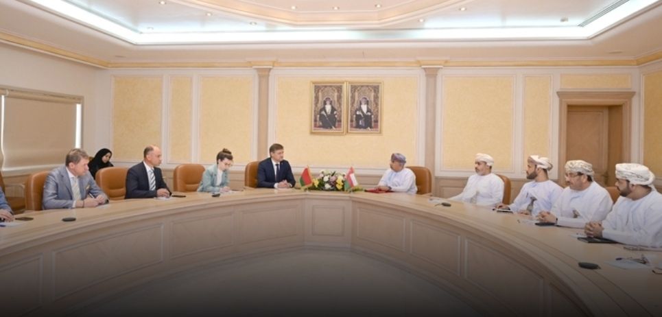 سلطنة عُمان وبيلاروسيا تبحثان التعاون في المجال الصحي